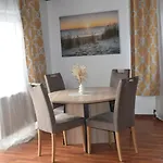 Royal - Geraeumige Mit Balkon Nahe Seepark Und Dortmund! *